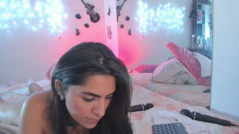 Snapshot of sofiacruz16 chatting on January 17, 3:45 am sofiacruz16 online show from January 17, 3:45 am