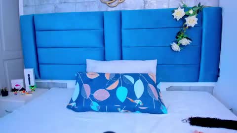Snapshot of sofiamiiller chatting on March 7, 4:23 am Sofia Miller  online show from March 7, 4:23 am