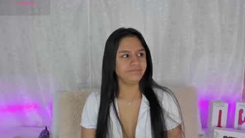 Snapshot of sofiaxmiller chatting on January 14, 8:04 pm Danna Sofia online show from January 14, 8:04 pm