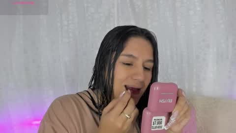 Snapshot of sofiaxmiller chatting on January 20, 8:07 pm Danna Sofia online show from January 20, 8:07 pm