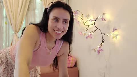 Sofi Bella online show from May 31, 7:15 pm