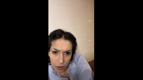 sofibluebubble online show from February 15, 5:10 am