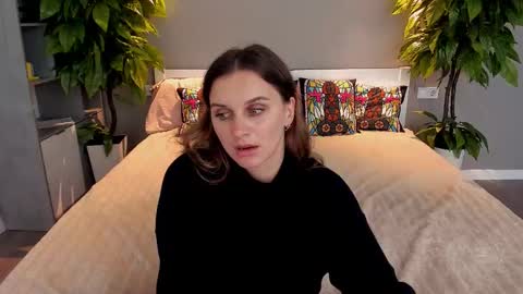 Snapshot of soficroft chatting on September 12, 5:42 am Sofi online show from September 12, 5:42 am