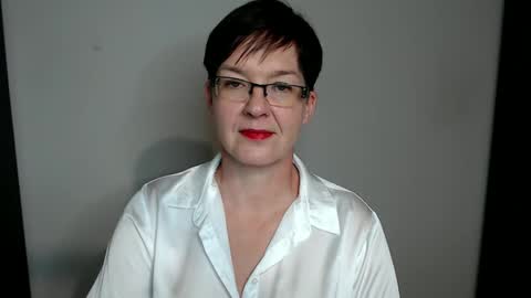 Sofie Velvet online show from December 2, 4:48 pm