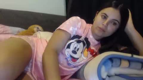 Snapshot of sofigarcia17 chatting on January 5, 2:06 am sofi online show from January 5, 2:06 am