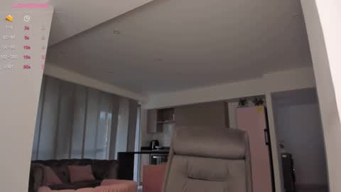    online show from October 31, 10:21 pm