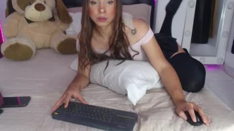   online show from January 10, 9:20 pm