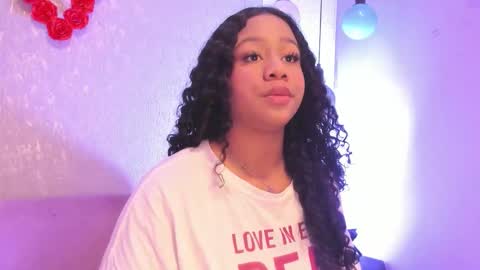 sofiifox online show from February 3, 8:24 pm