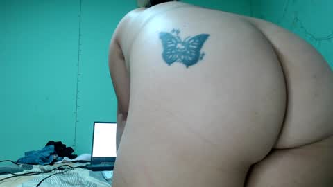Snapshot of sofimabelnasty19 chatting on December 23, 11:06 pm sofi online show from December 23, 11:06 pm