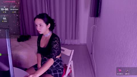 Snapshot of softt_kitty chatting on December 2, 6:38 pm Emily online show from December 2, 6:38 pm
