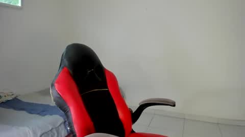 Snapshot of solar_moonie chatting on September 18, 10:03 pm Moonie online show from September 18, 10:03 pm
