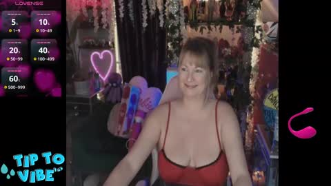 Snapshot of solesticia chatting on March 2, 1:15 am solesticia online show from March 2, 1:15 am