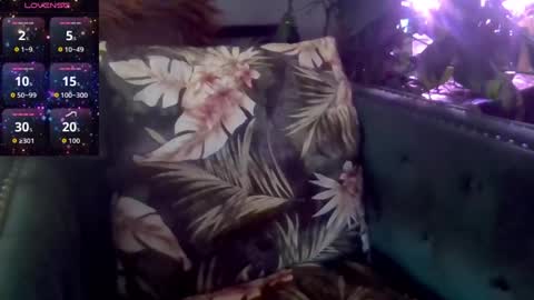 Snapshot of solesticia chatting on September 14, 9:49 pm solesticia online show from September 14, 9:49 pm