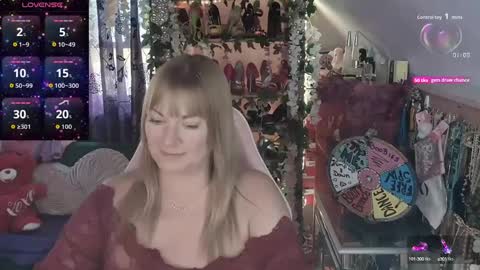 Snapshot of solesticia chatting on September 9, 7:14 pm solesticia online show from September 9, 7:14 pm
