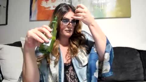 someonespeicial online show from March 29, 4:03 am