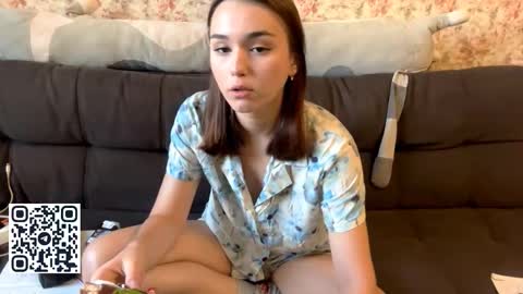 Hello My name is Jane  im new model here and little but shy but curious. online show from November 1, 12:37 pm