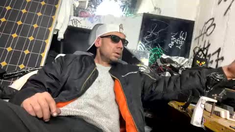 Snapshot of son_e_blacc chatting on December 6, 9:38 am Soni online show from December 6, 9:38 am