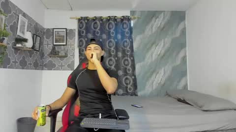 son_hades online show from May 12, 6:28 pm