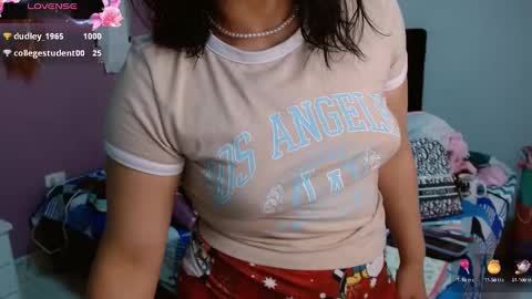 sonialatin69 online show from February 7, 9:15 pm