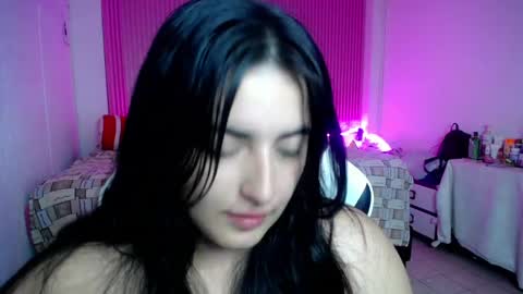 sonic_jess07 online show from May 28, 6:11 am