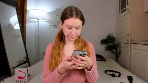 Snapshot of sonya_baby chatting on February 4, 2:43 pm SONIA online show from February 4, 2:43 pm