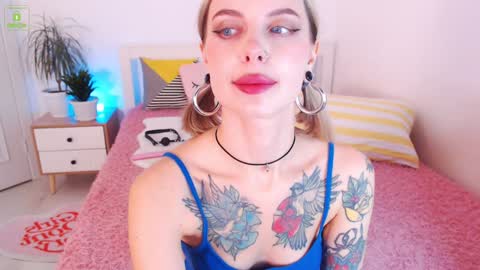 Snapshot of sonyalime chatting on January 18, 7:28 am Sonya Lime online show from January 18, 7:28 am