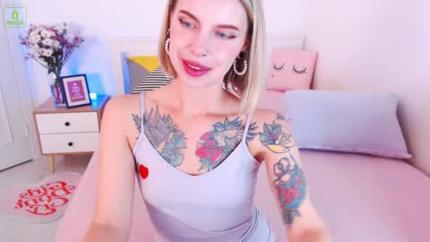 Snapshot of sonyalime chatting on February 8, 7:37 am Sonya Lime online show from February 8, 7:37 am