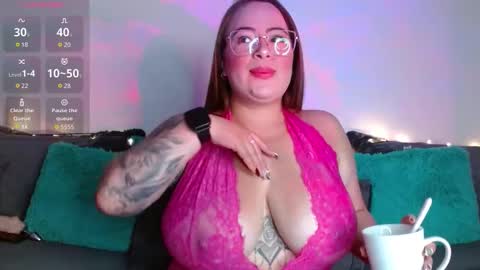 soofy online show from January 12, 4:08 am