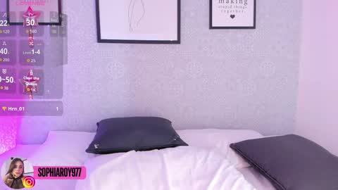 Sophia online show from November 1, 9:36 pm