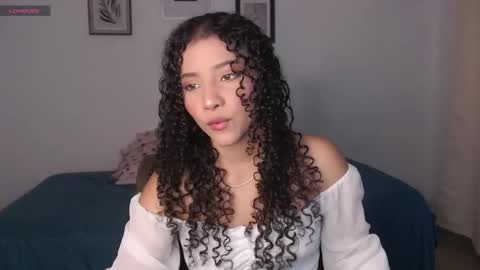 Snapshot of sophi_baby chatting on September 15, 4:47 am Sophi baby online show from September 15, 4:47 am