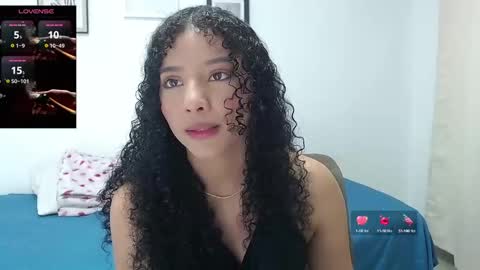 Snapshot of sophi_baby chatting on September 13, 2:25 am Sophi baby online show from September 13, 2:25 am