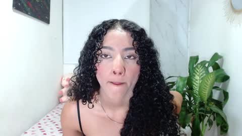 Snapshot of sophi_baby chatting on December 27, 5:31 am Sophi baby online show from December 27, 5:31 am