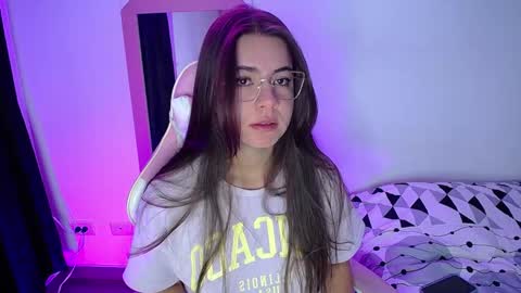 sophi_oo online show from November 7, 2:58 am