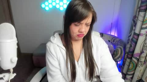 sophia_grants online show from November 21, 6:22 am