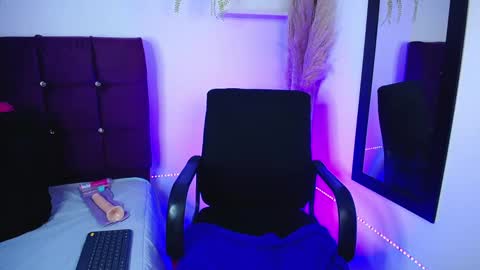 Sophia online show from October 18, 8:24 pm