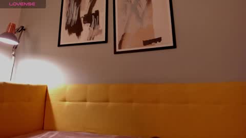 Snapshot of sophiaa_sensual chatting on February 12, 1:52 am Sophia online show from February 12, 1:52 am