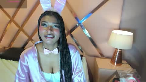 Sophie online show from October 31, 5:19 am