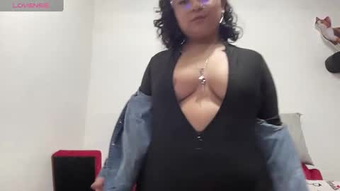 sophiaburton online show from September 10, 1:50 am