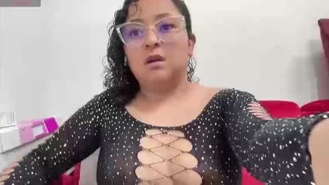 sophiaburton online show from September 16, 8:12 pm