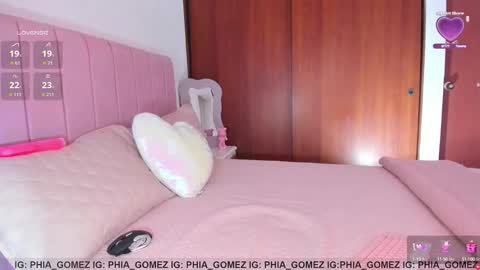    online show from October 8, 12:11 pm