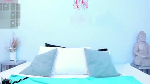 Sophia online show from March 5, 8:29 pm