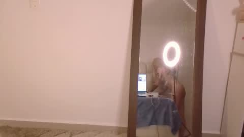 sophiarommie online show from October 21, 10:57 pm