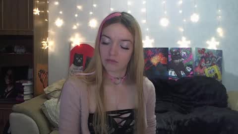 Snapshot of sophiasonata chatting on February 18, 4:14 pm SophiaSonata online show from February 18, 4:14 pm