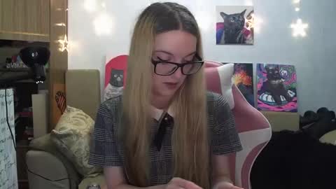 Snapshot of sophiasonata chatting on September 11, 8:21 pm SophiaSonata online show from September 11, 8:21 pm