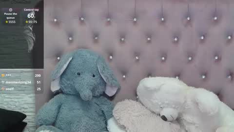 Snapshot of sophiastarr10 chatting on September 15, 12:45 am sophiastarr10 online show from September 15, 12:45 am