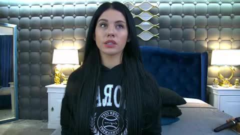 sophie__hill online show from September 14, 4:15 am