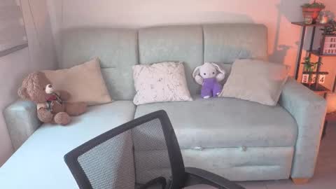 Sophie  online show from March 4, 3:20 pm