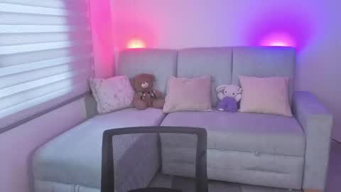 Sophie  online show from May 15, 2:35 pm