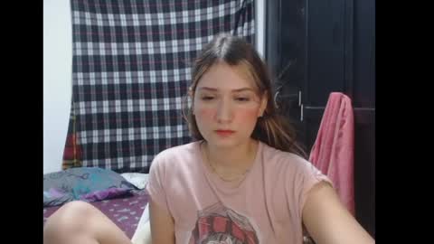 sophie online show from January 19, 11:00 pm