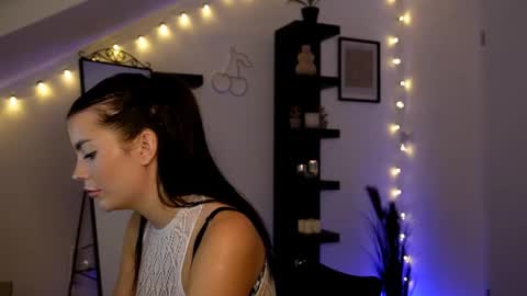 Sophie online show from October 17, 4:00 pm